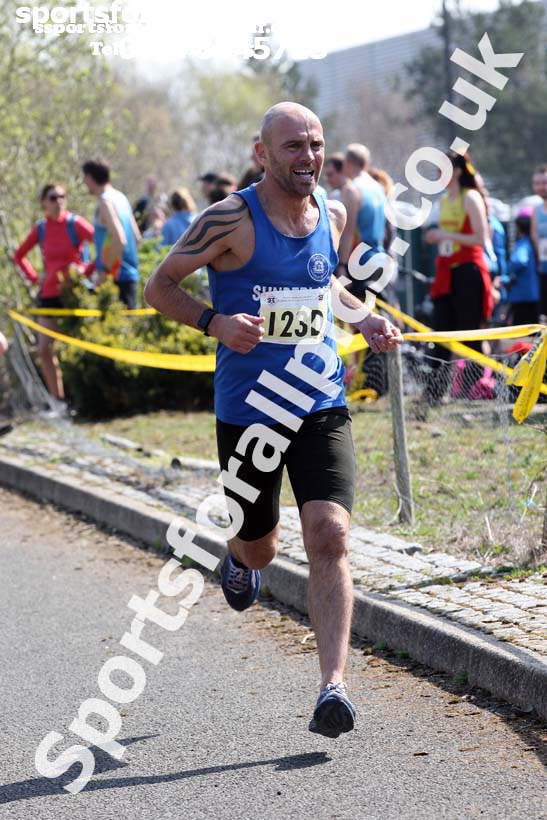 Senior mens 2019 Elswick Harirers Good Friday Road Relay, Newburn, Newcastle. Photo:  David T. Hewitson/Sports for All Pics